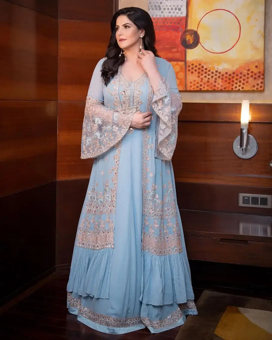 BOLLYWOOD ACTRESS ZAREEN KHAN IMAGES IN BLUE COLOUR GOWN 3